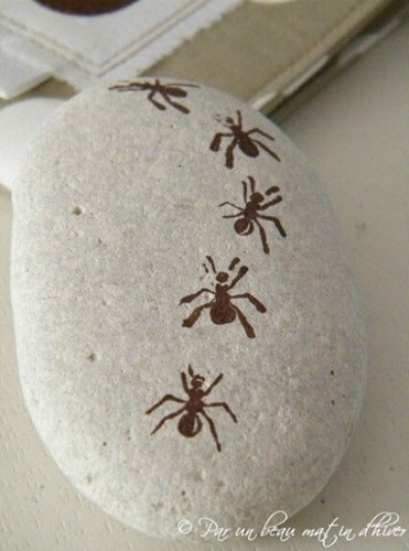 石雕可爱的小动物和昆虫