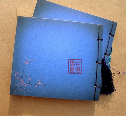1415543215108861.jpg 梅花关于复古中式手工线装画