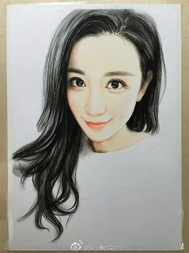 长发红色毛衣美容头水溶性彩铅画