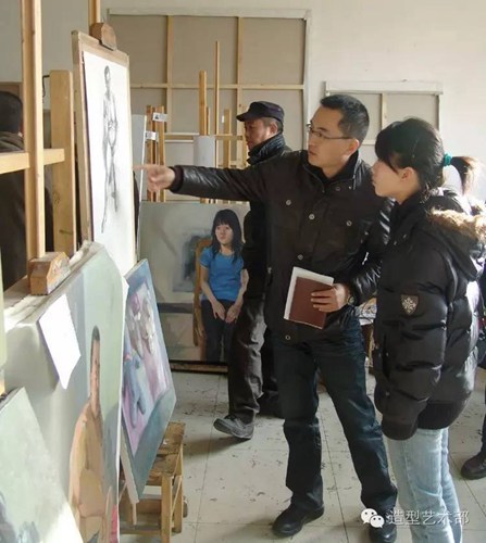 Xi美术学院油画系素描教学