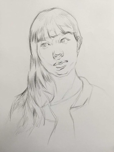 五官清秀 漂亮的长发女孩素描头像画法步骤