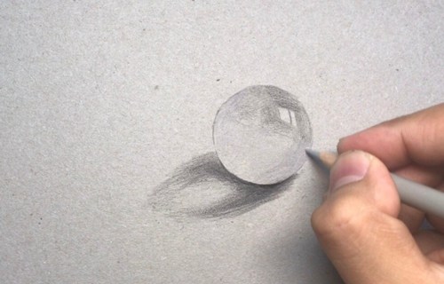 透明玻璃球素描画法教程，圆球的画法，透明玻璃的画法