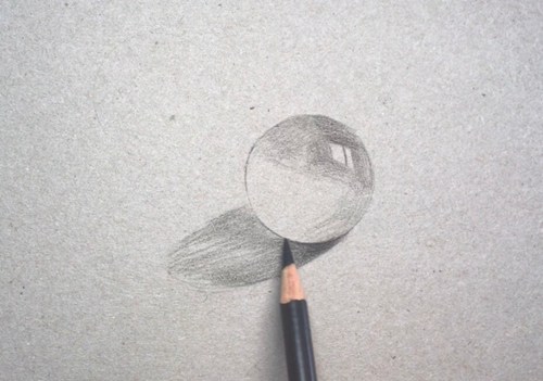 透明玻璃球素描画法教程，圆球的画法，透明玻璃的画法