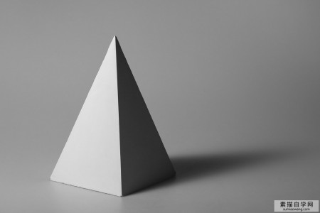 石膏几何:金字塔超高清照片草图